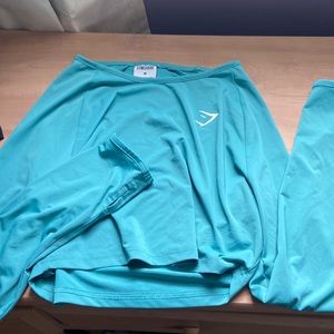 Medium gym shark cropped long sleeve